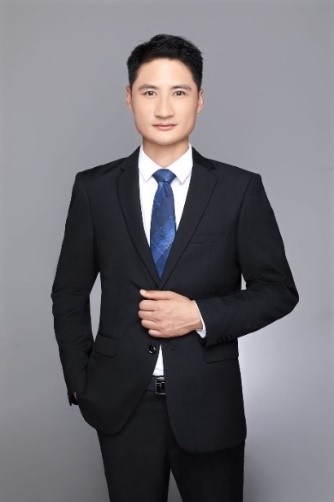 王偉